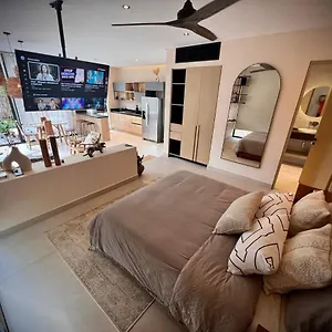https://xunkari-eco-luxury-bungalow-in-tulum.quintano-roohotels.com